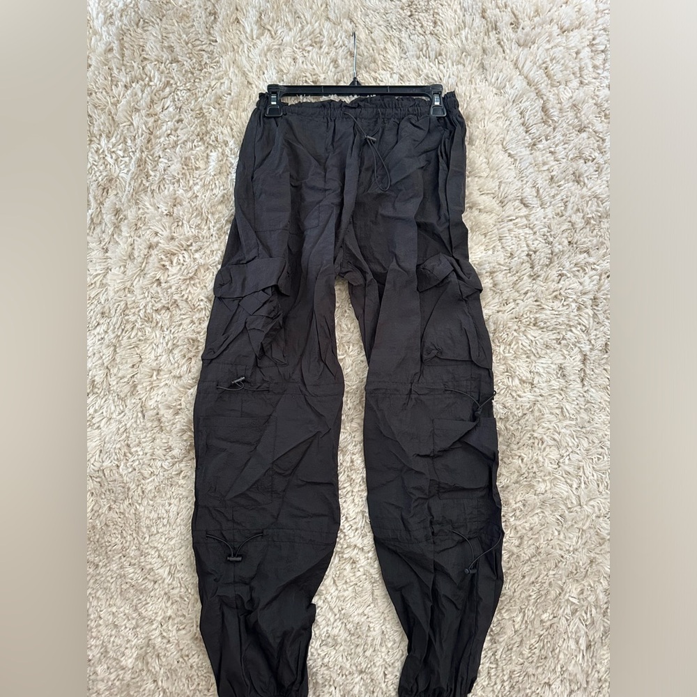 Black parachute pants size XS
